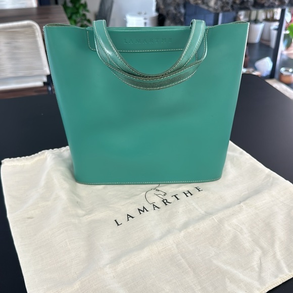 La Marthe Bucket - Picture 9 of 12